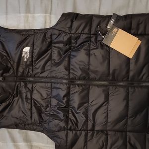 NWT The North Face Puffer Vest M